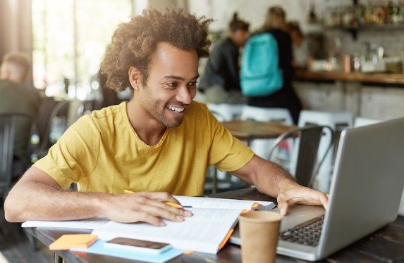 Conheça o certificado internacional de proficiência TOEFL IBT