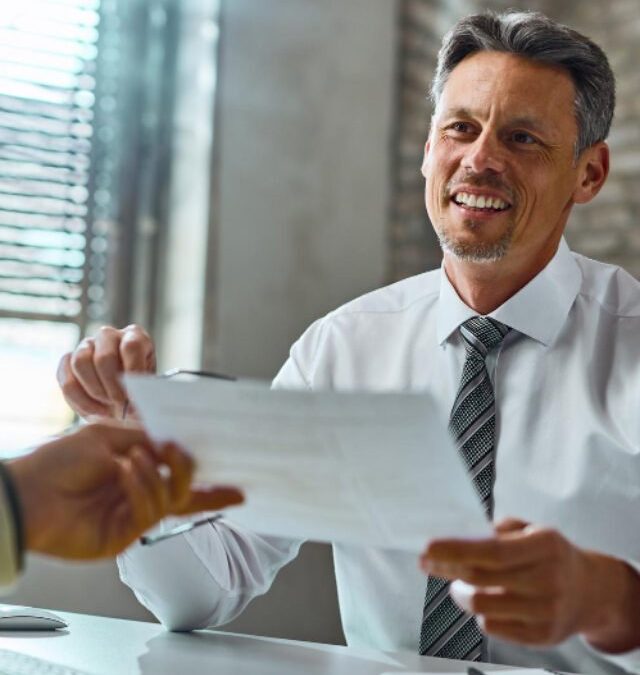 Como se preparar para uma entrevista de emprego em inglês?