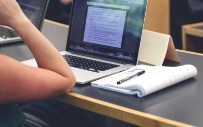 Como aprender inglês e espanhol ao mesmo tempo sem se confundir?