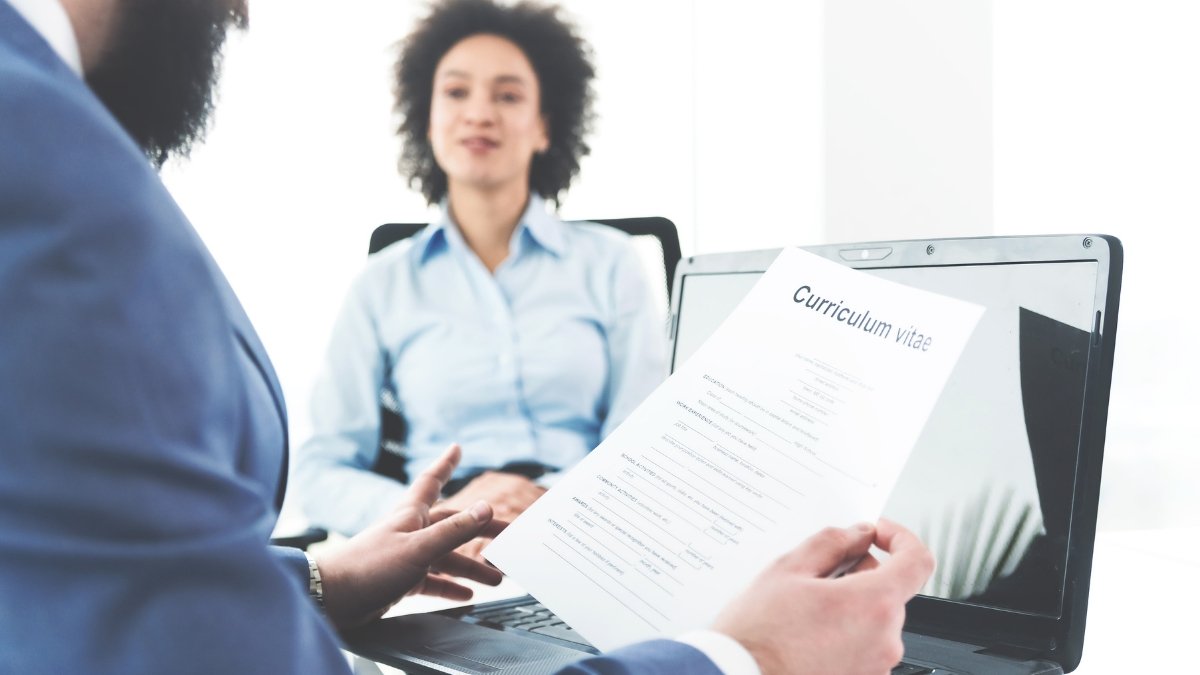 Idiomas no currículo: como destacar sua fluência profissional?
